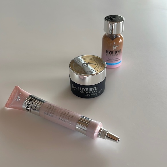 It Cosmetics in ‘DEEP’ Bye Bye Lot of 3 Makeup Products - Picture 8 of 9